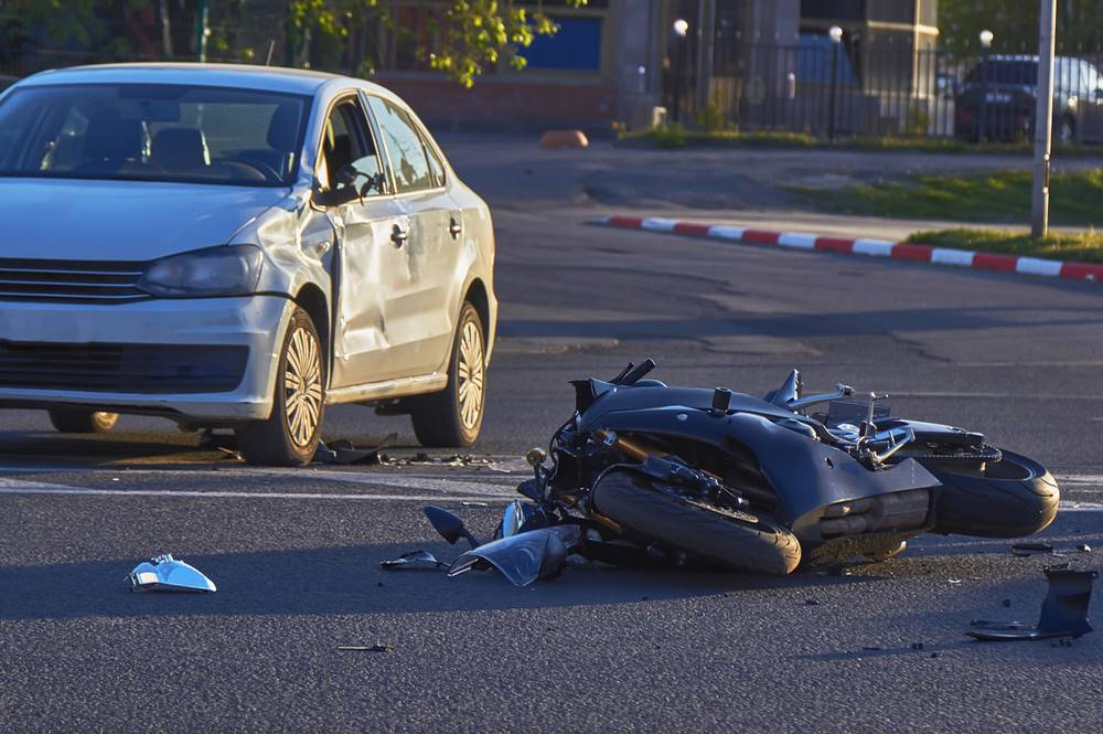 Bicycle, motorcycle, car, and other accidents causing a blow to the head
