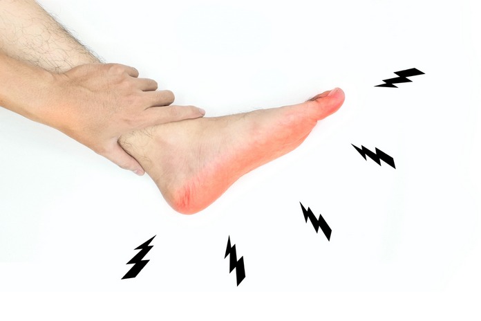 Signs and Symptoms That Accompany Foot Pain